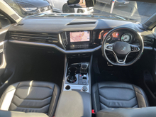 2021 Volkswagen Touareg 3L Diesel For Sale Images