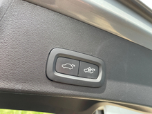 2023 Volvo XC40 1.5L Petrol Plug-in Hybrid For Sale Images