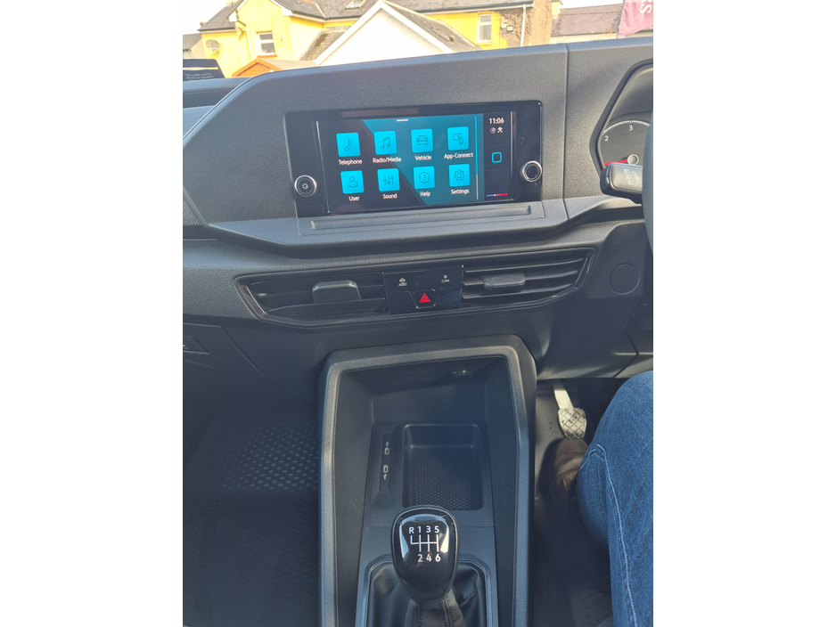 2021 Volkswagen Caddy 2L Diesel For Sale Images