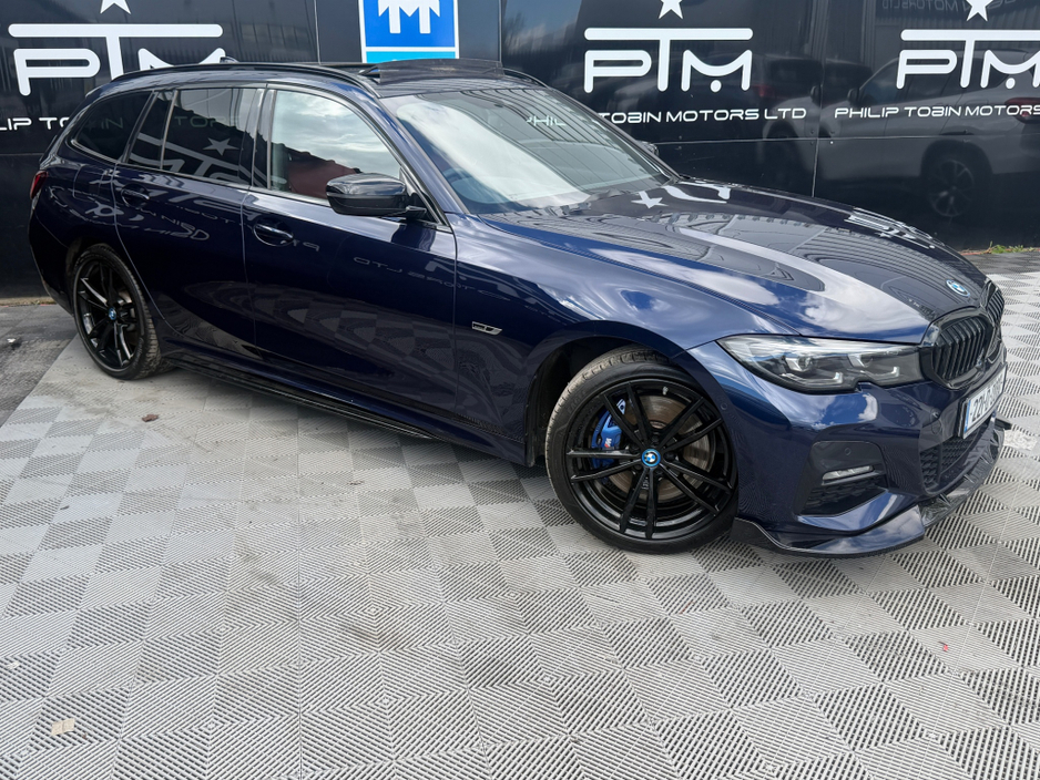 BMW 3 Series M SPORT PRO G21 Auto Pan Roof Tech Pack — thumbnail 2