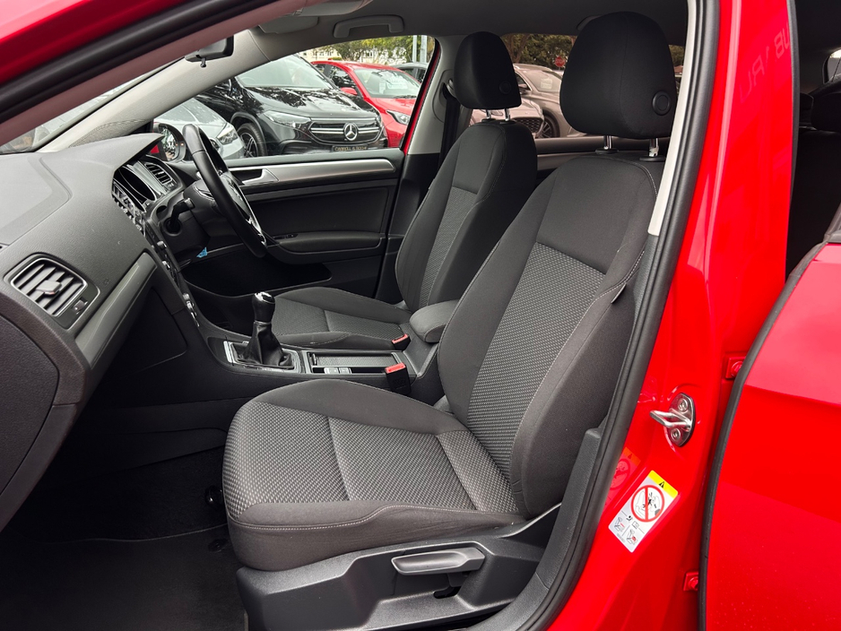 2019 Volkswagen Golf 1L Petrol For Sale Images
