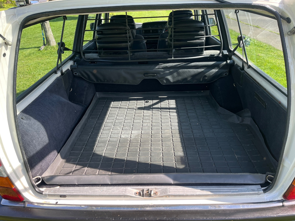 1991 Volvo 240 2.3L Petrol For Sale Images