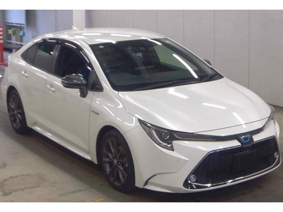 Toyota Corolla 1.8 Petrol Hybrid Auto Saloon — thumbnail 2
