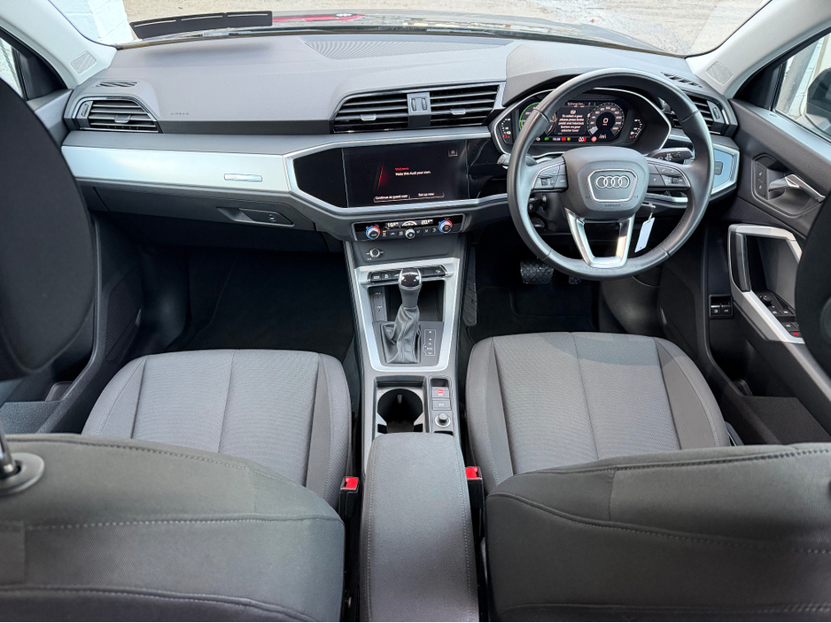 2022 Audi Q3 1.4L Petrol Plug-in Hybrid For Sale Images