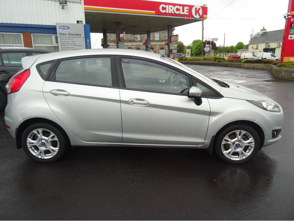 Ford Fiesta MCA ZETEC 1.0 65PS M5 4DR 5DR CB1 CNN — thumbnail 9
