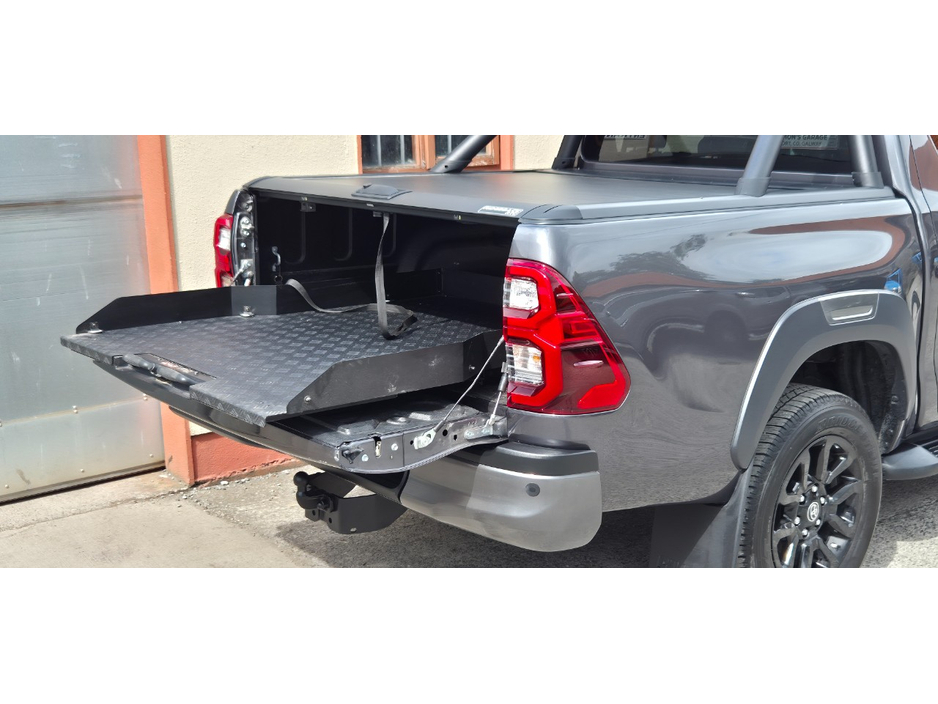 2025 Toyota Hilux 2.8L Diesel For Sale Images