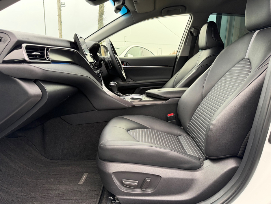 2023 Toyota Camry 2.5L Petrol Hybrid For Sale Images