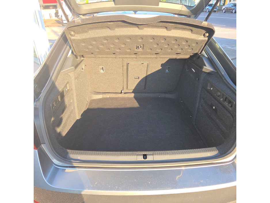 2023 Skoda Superb 2L Diesel For Sale Images