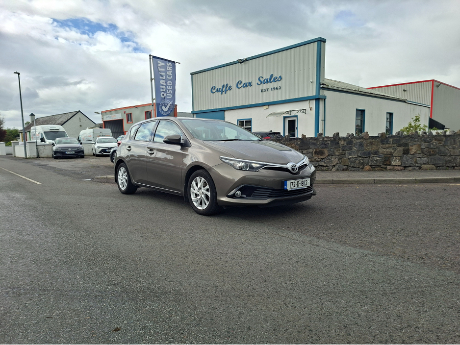 2017 Toyota Auris For Sale Images