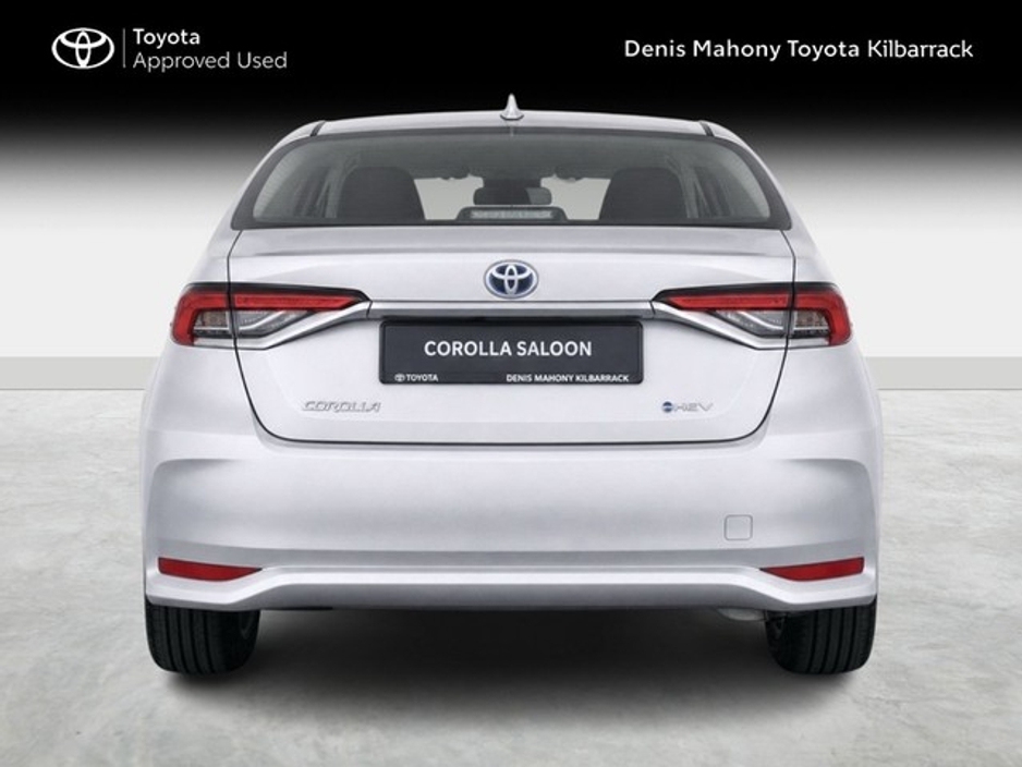 Toyota Corolla Saloon — thumbnail 4