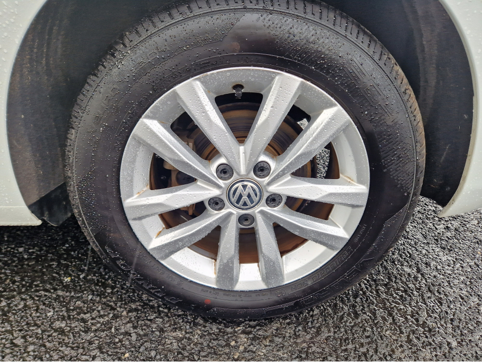 2017 Volkswagen Touran 1.4L Petrol For Sale Images