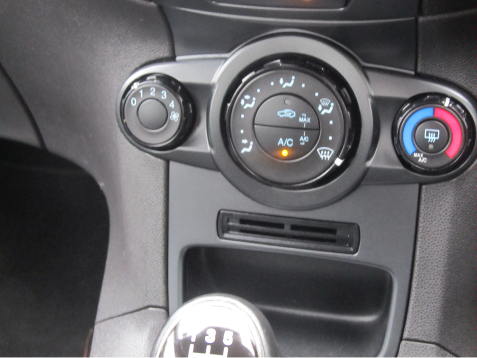 2015 Ford Fiesta 1.2L Petrol For Sale Images
