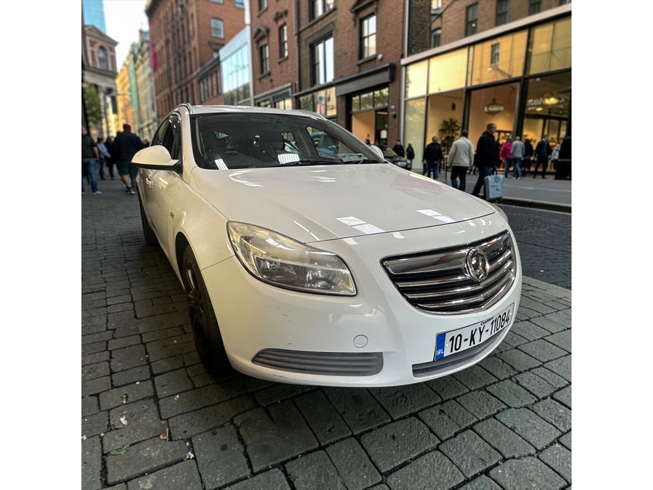 2010 Vauxhall Insignia 2L Diesel For Sale Images