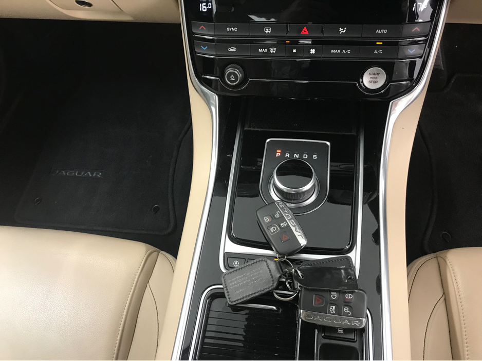 2018 Jaguar XE 2.0L Diesel For Sale Images