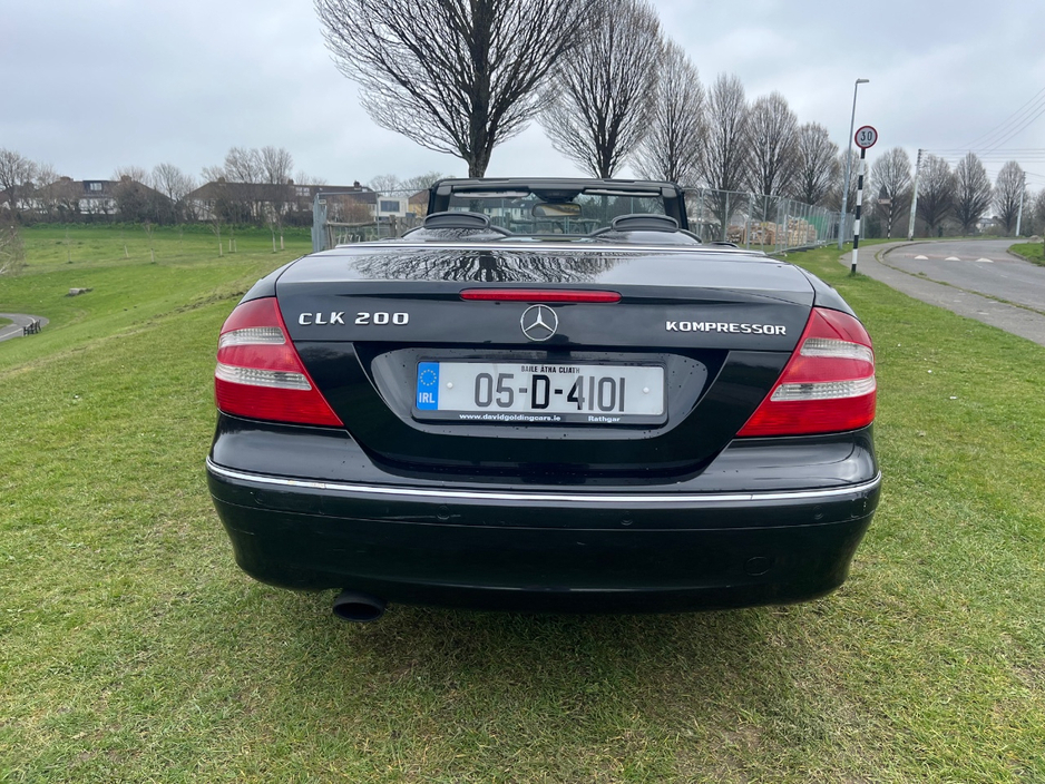 2005 Mercedes-Benz CLK Class 1.8L Petrol For Sale Images