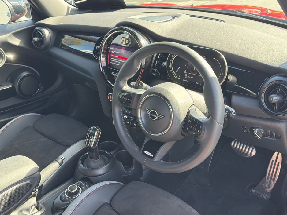 2024 MINI Hatch 2L Petrol For Sale Images