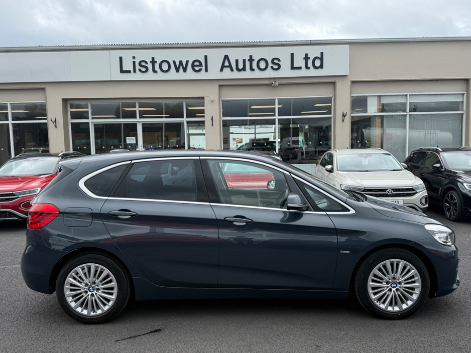 BMW 2 Series LUXURY 150BHP AUTO 2.0 DIESEL *REAR VIEW CAMERA, 16 " ALLOYS, PARKING SENSORS FRONT & REAR, ADAPTIVE CRUISE CONTROL, MEMORY SEATS, LEATHER UPHOLSTERY, 3 STAGE HEATED SEATS, HEADS UP DISPLAY* — thumbnail 3