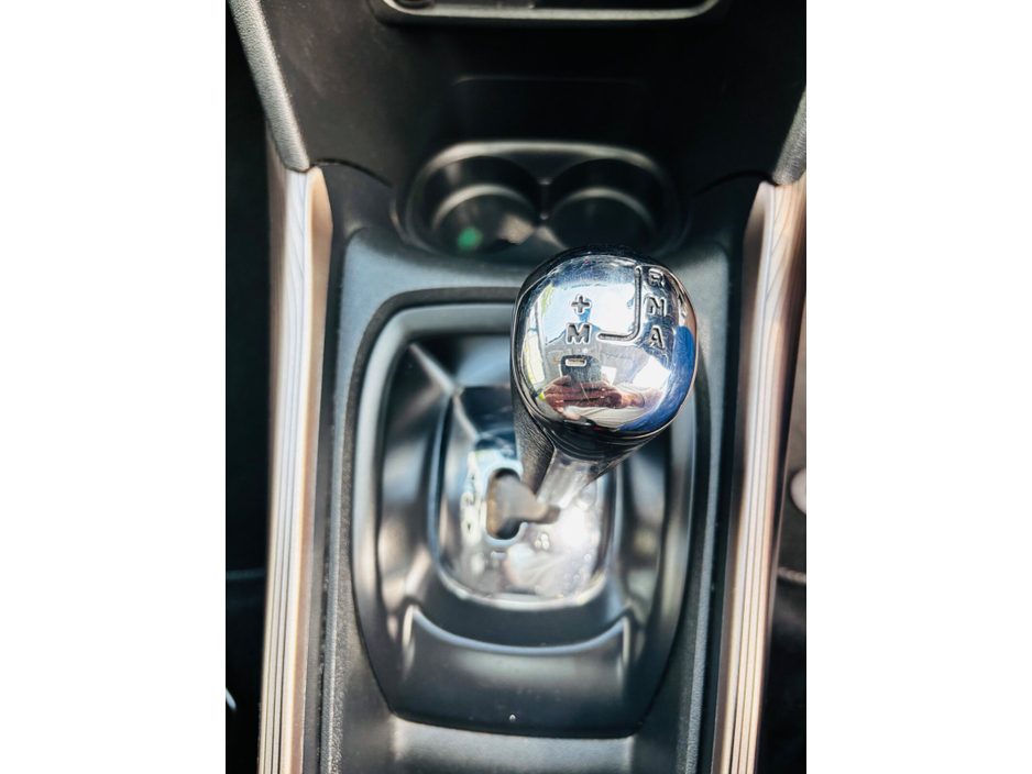 Peugeot 2008 — thumbnail 16