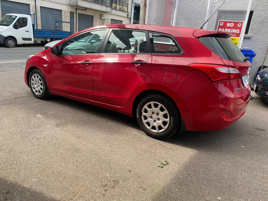 2014 Hyundai i30 1.6L Diesel For Sale Images