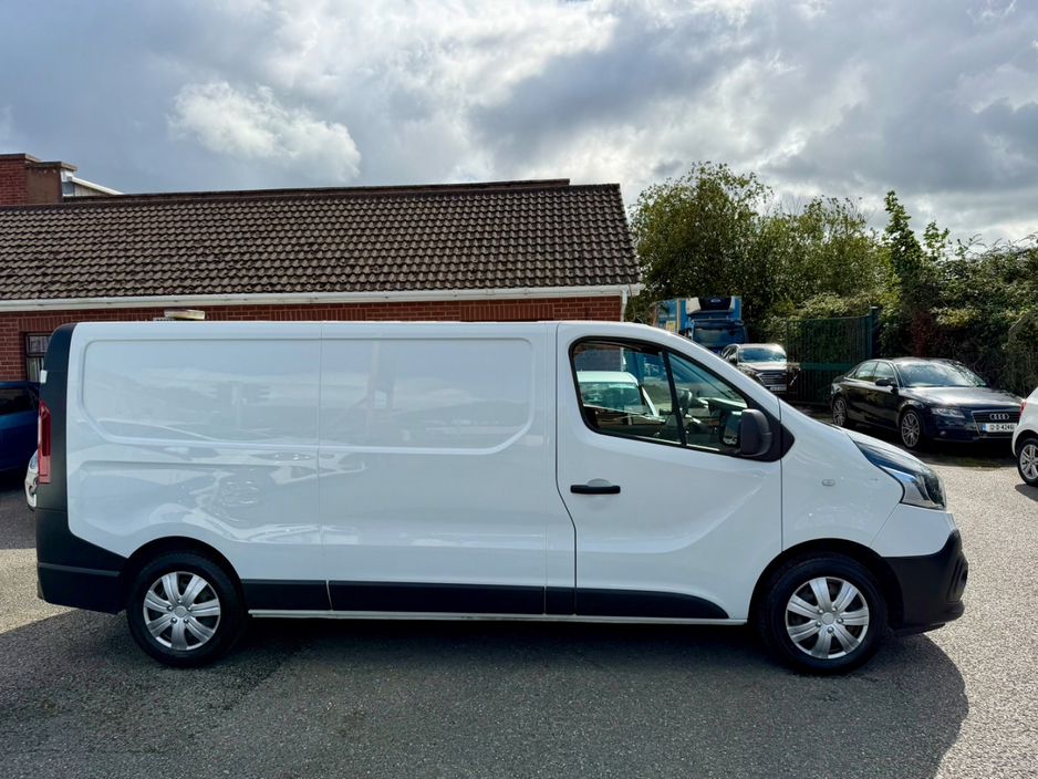 2021 Renault Trafic 2L Diesel For Sale Images