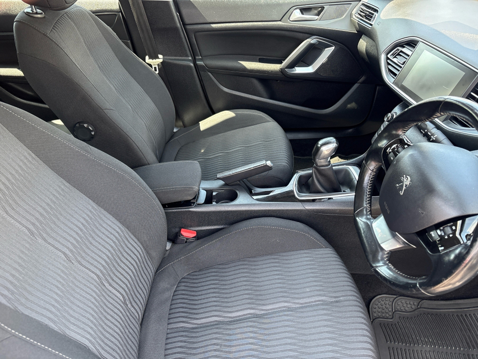 Peugeot 308 ACTIVE 1.2 82 4DR B6 — thumbnail 7