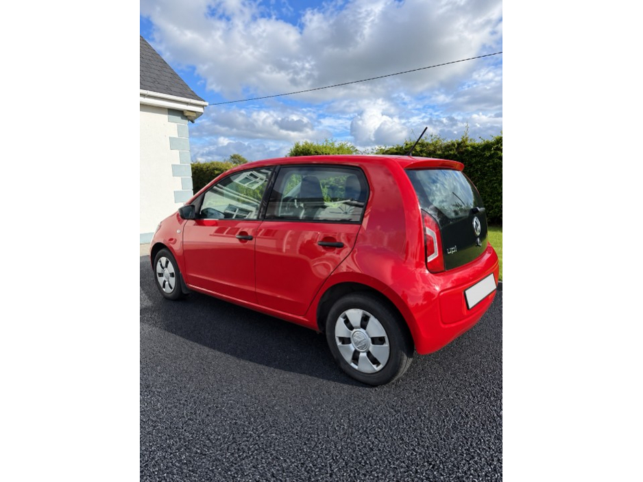 Volkswagen up! TAKE 1.0 MANUAL 5SPEED 75HP 5DR — thumbnail 4