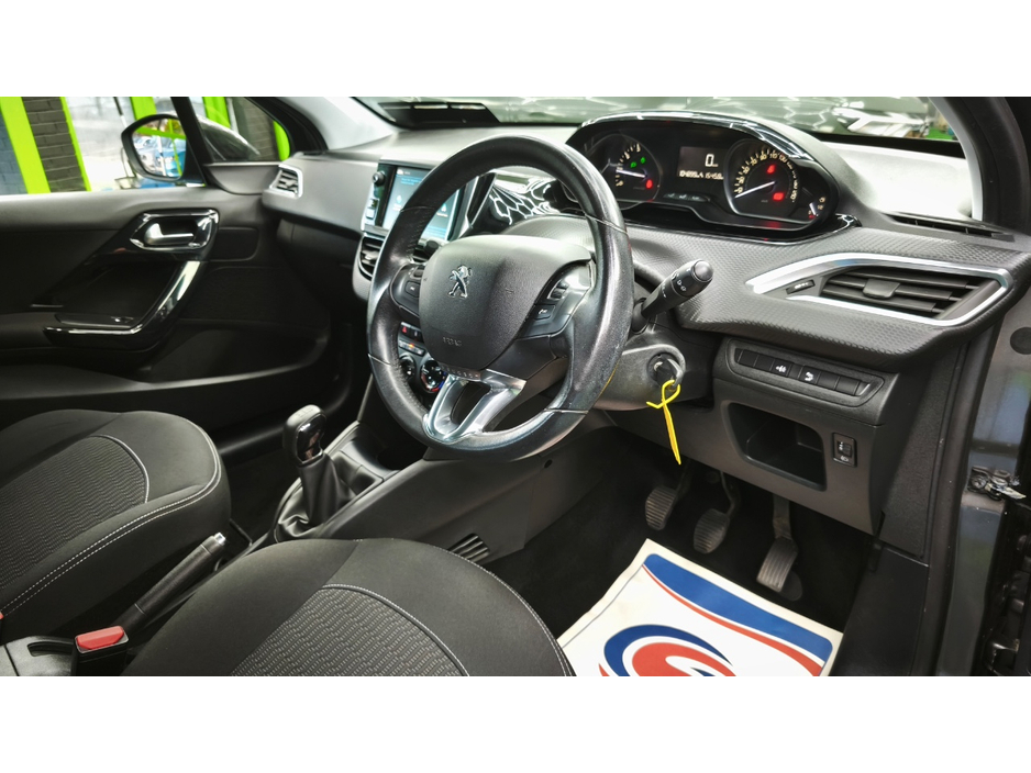 Peugeot 208 ACTIVE 1.2 68 6.2 4DR — thumbnail 17