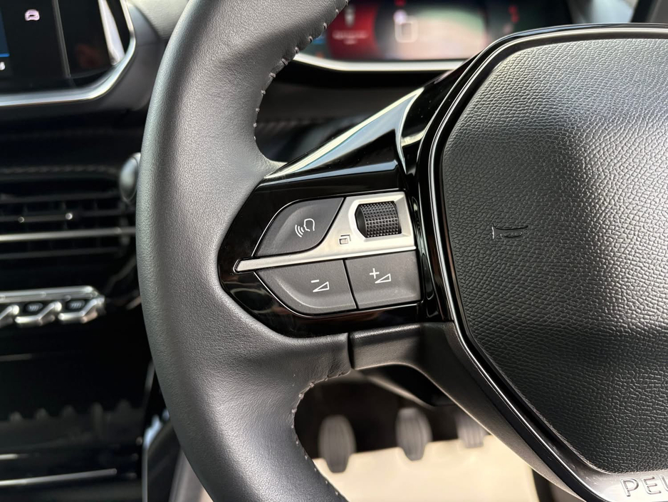 2022 Peugeot 2008 1.5L Diesel For Sale Images