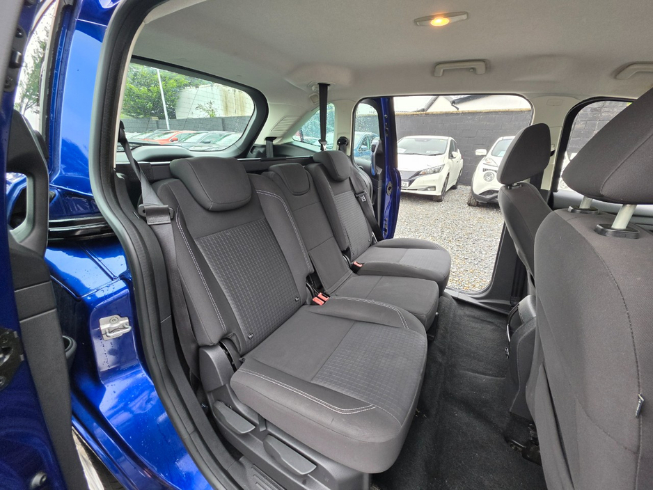 Ford Grand C-Max 2016 Ford C-Max 1.5d/New NCT/Warranty — thumbnail 25