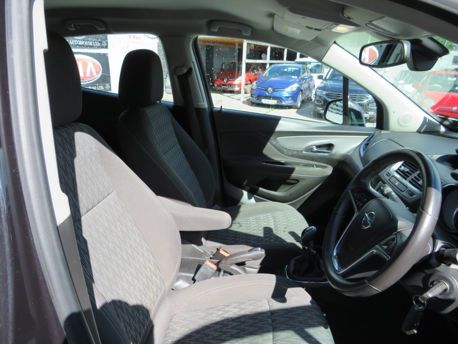 Opel Mokka SC 1.7 CDTI 4DR — thumbnail 3