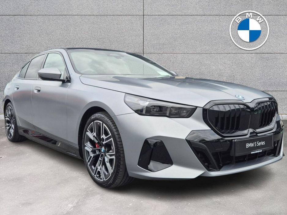2026 BMW 5 Series 0L Petrol Plug-in Hybrid For Sale Images