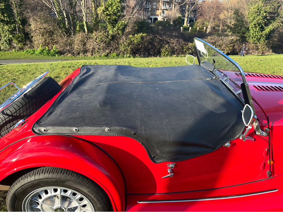 1994 Morgan Plus 8 3.9L Petrol For Sale Images