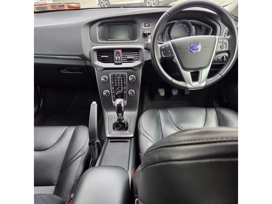 2016 Volvo V40 2L Petrol For Sale Images