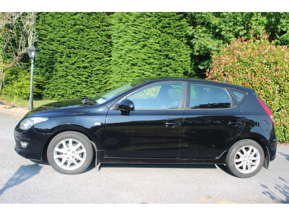 2011 Hyundai i30 1.6L Diesel For Sale Images
