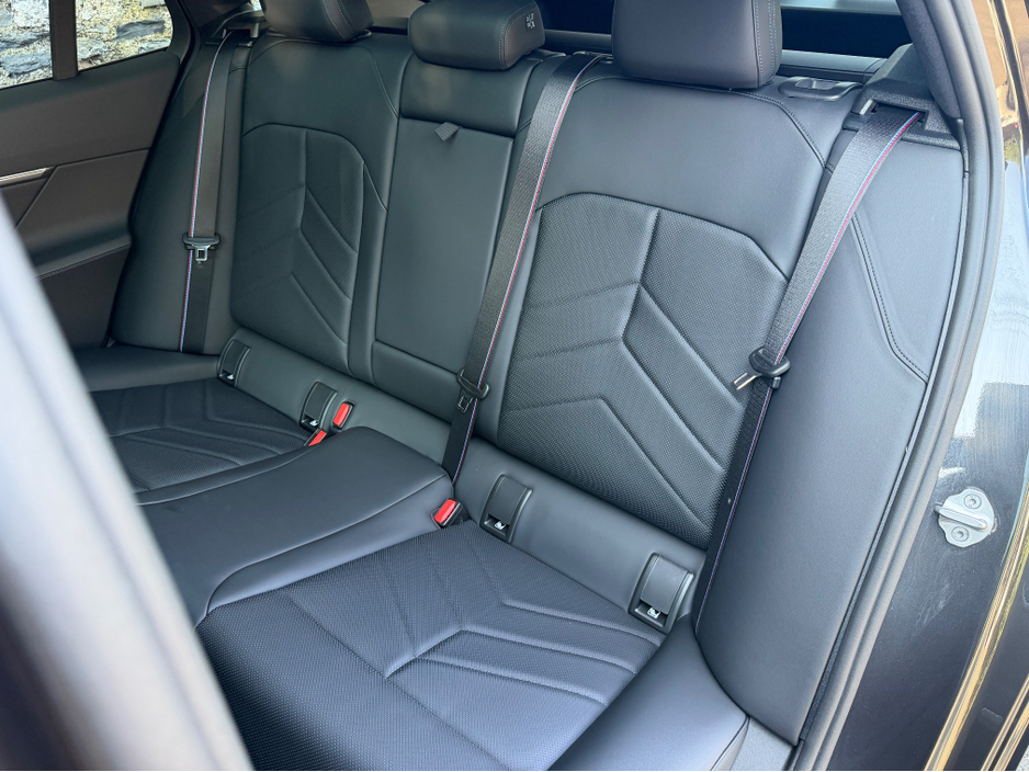 2025 BMW 5 Series 2L Petrol Plug-in Hybrid For Sale Images