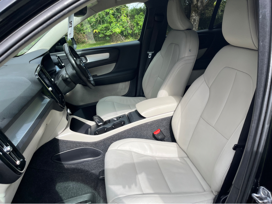 2019 Volvo XC40 2L Diesel For Sale Images