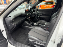 2023 Peugeot 2008 0L Electric For Sale Images