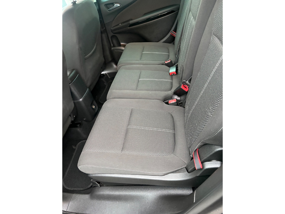 2015 Vauxhall Zafira 2L Diesel For Sale Images