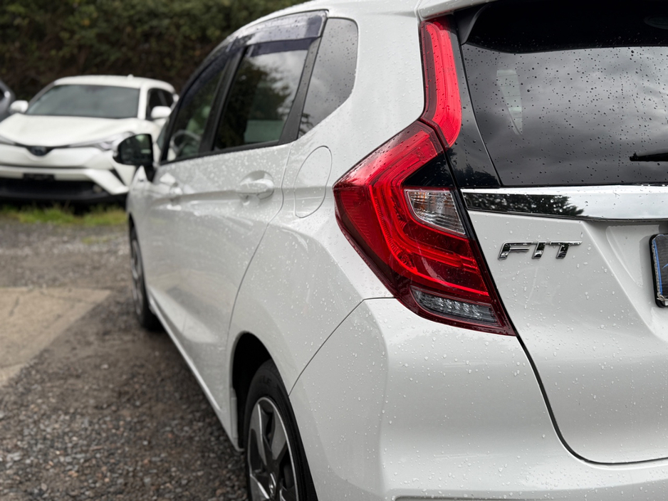 Honda Fit 1.5 HYBRID AUTO — thumbnail 30