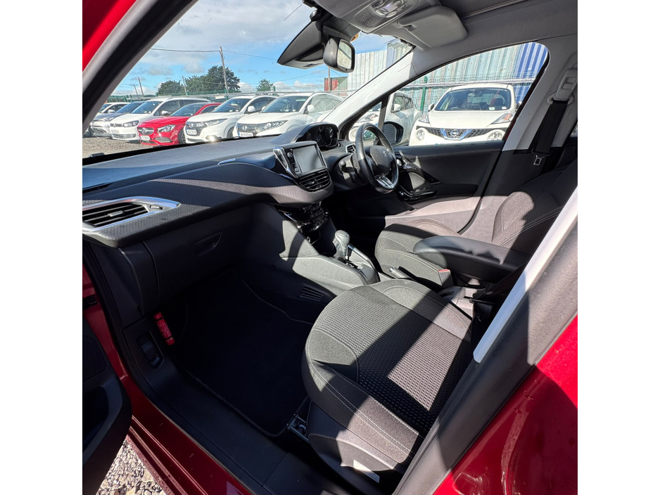 Peugeot 208 — thumbnail 17