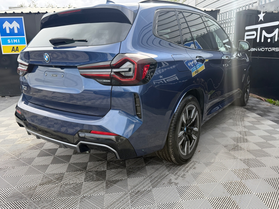BMW iX3 M SPORT — thumbnail 10