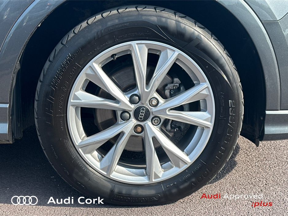 Audi Q3 2.0 35 TDI 150BHP S-LINE AUTOMATIC WITH BLACK STYLING, 20" ALLOYS, PRIVACY GLASS & BLACK GLOSS MIRRORS — thumbnail 9