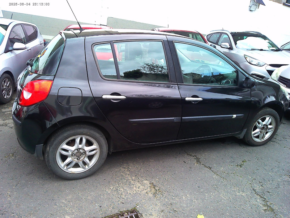 2006 Renault Clio 1.1L Petrol For Sale Images