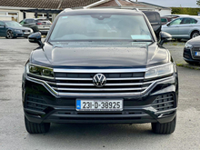2023 Volkswagen Touareg 3L Diesel For Sale Images