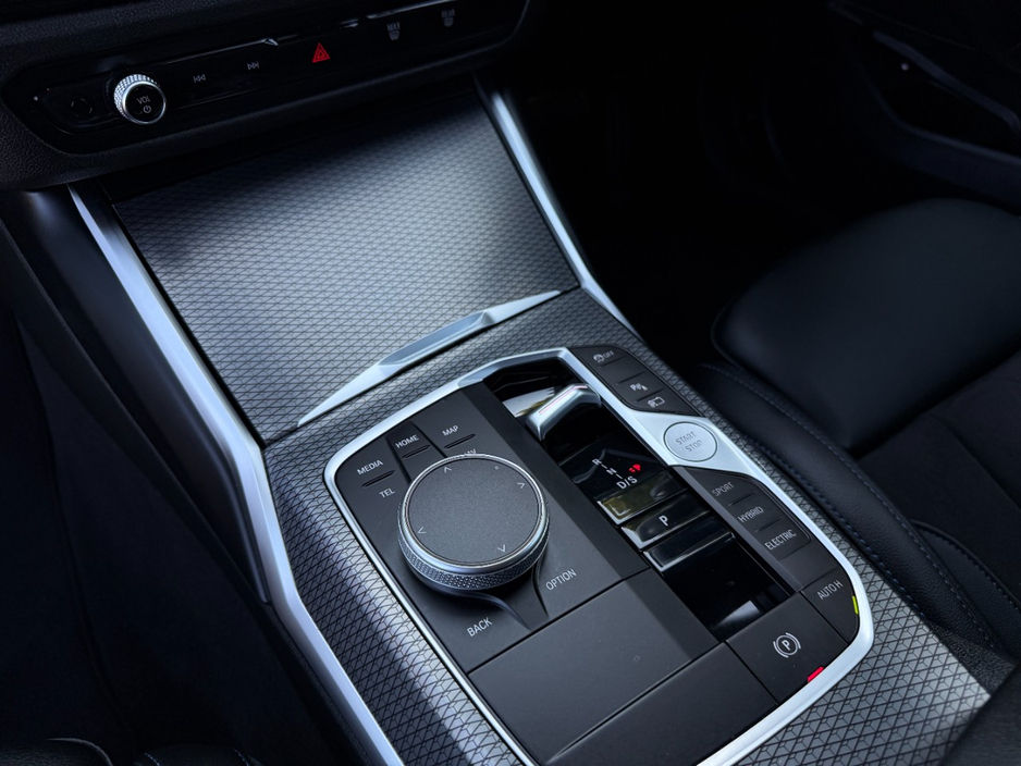 BMW 3 Series 330E M SPORT M PERFORMANCE *1 YEAR WARRANTY* — thumbnail 14