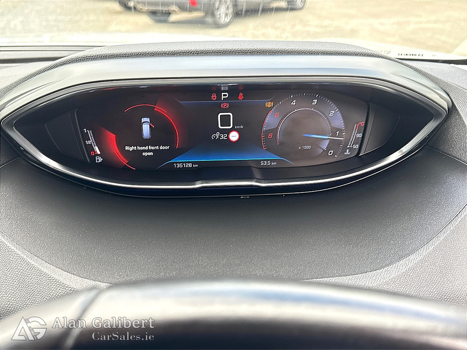 2020 Peugeot 5008 1.5L Diesel For Sale Images