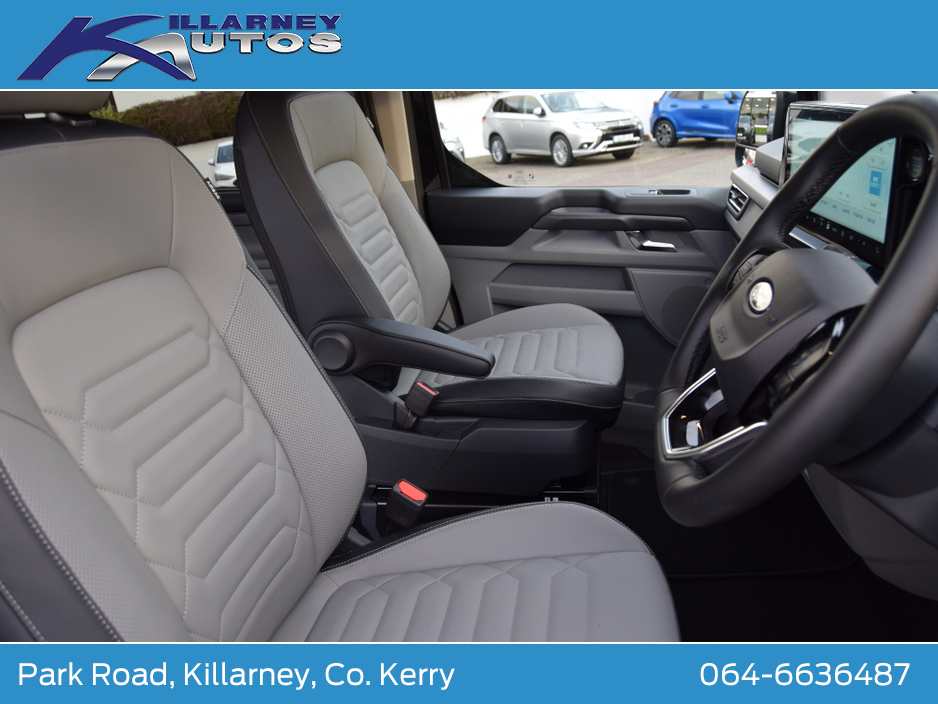 2026 Ford Tourneo Custom 2.5L Petrol Plug-in Hybrid For Sale Images