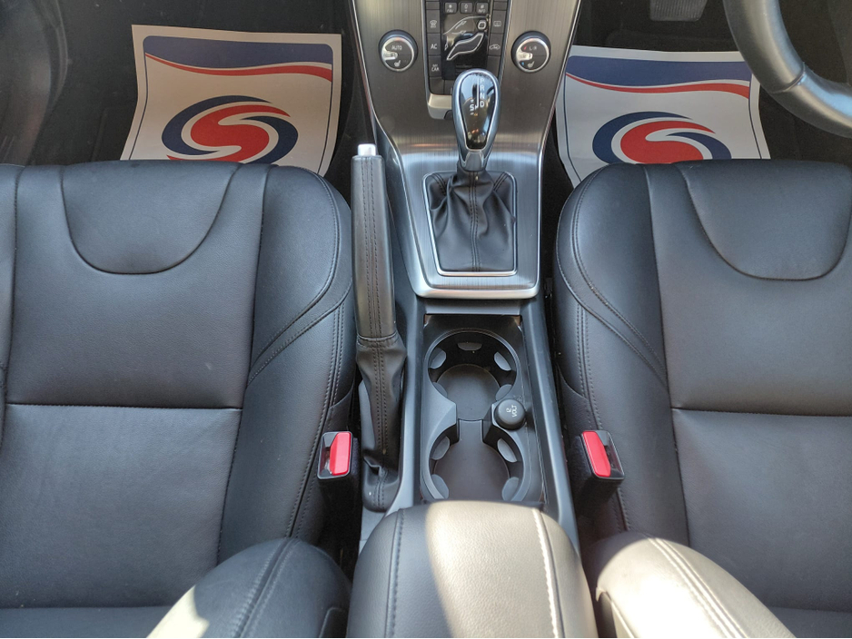 2015 Volvo V40 1.6L Petrol For Sale Images