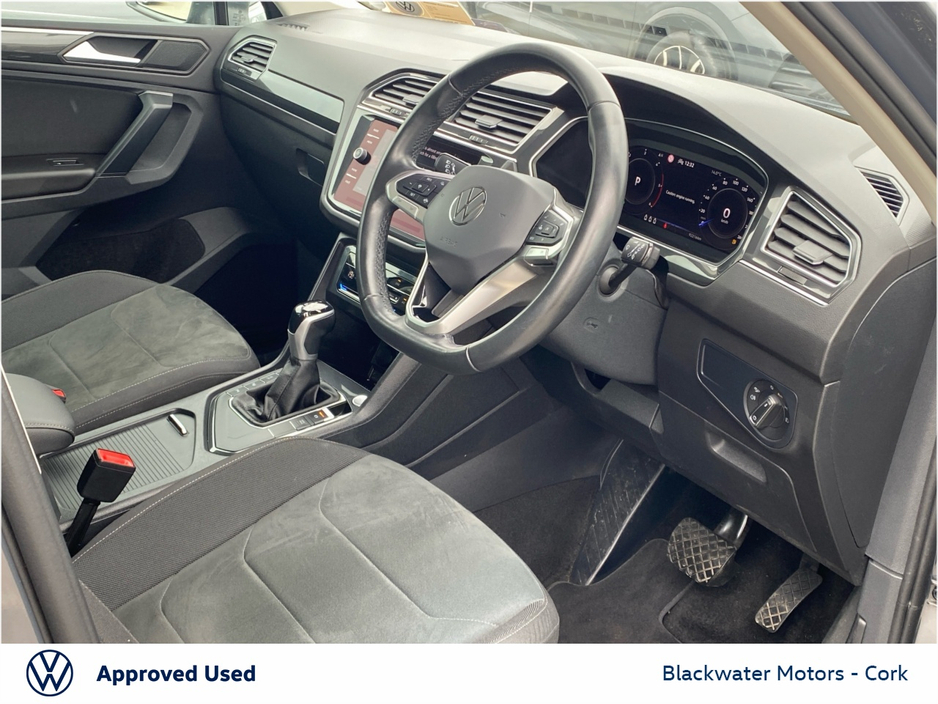Volkswagen Tiguan 2.0TDI 150BHP ELEGANCE AUTOMATIC — thumbnail 4