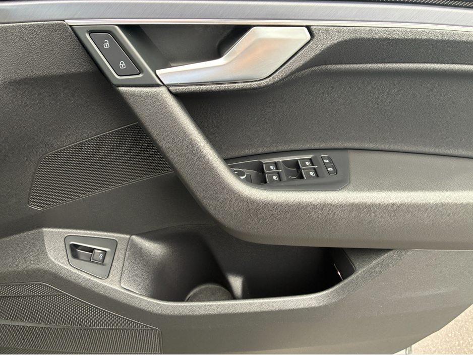 2025 Volkswagen Touareg 3L Diesel For Sale Images